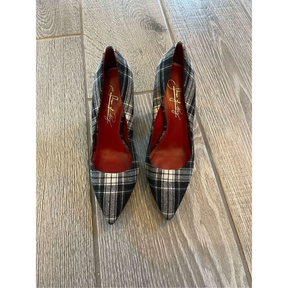 SHOES OF PREY Plaid Heels Size 6
